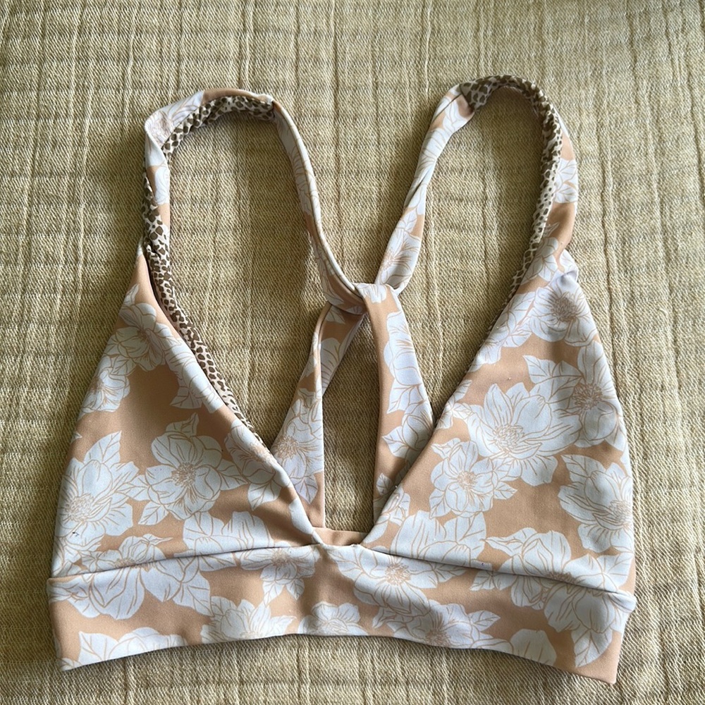 Acacia top